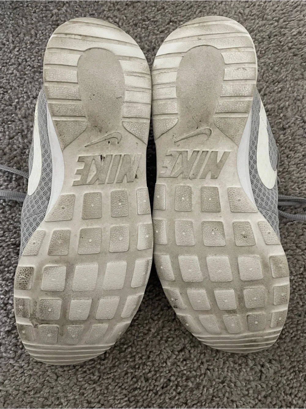Nike Women’s Light Grey Mesh Athletic Sneakers